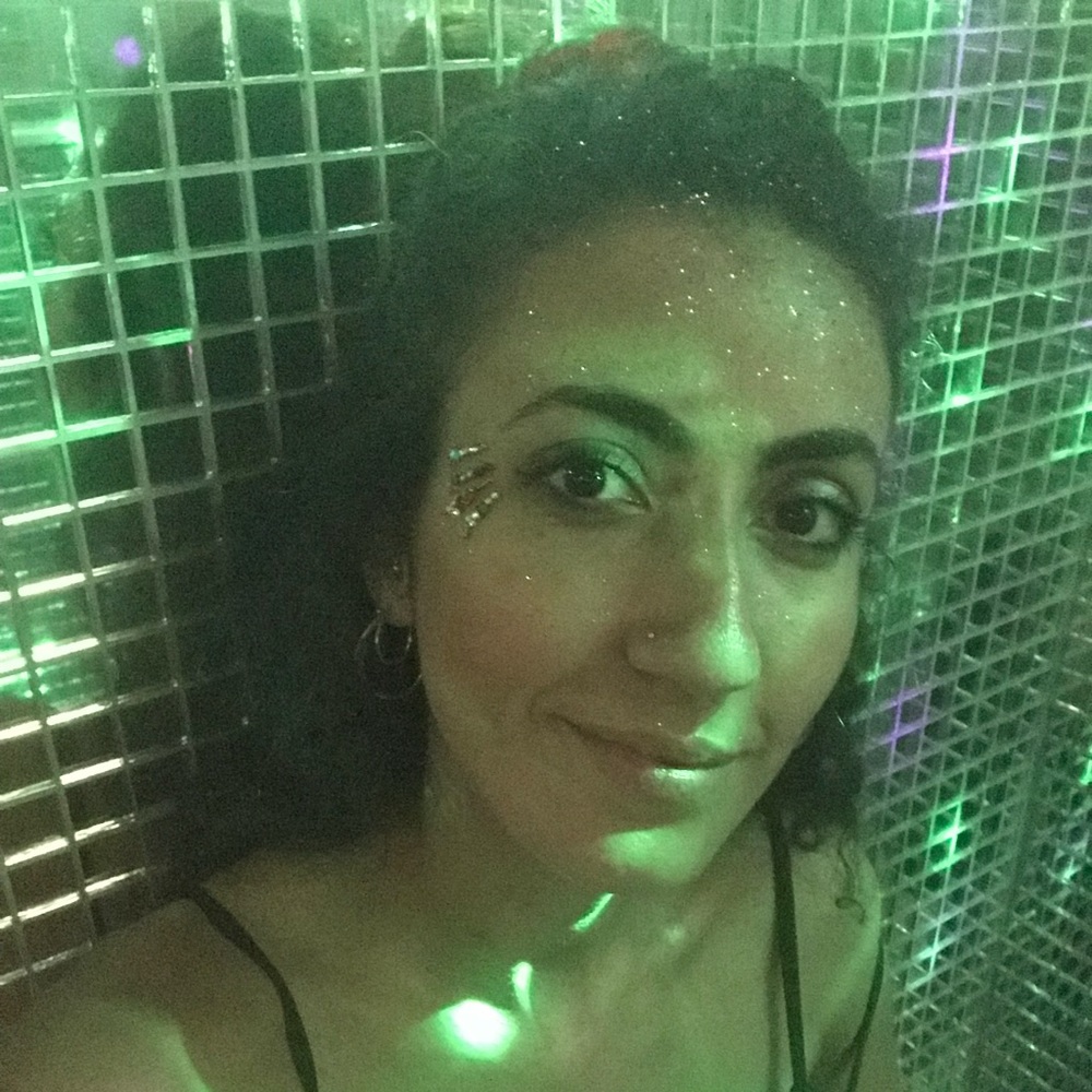 Meet your Posher, Busra